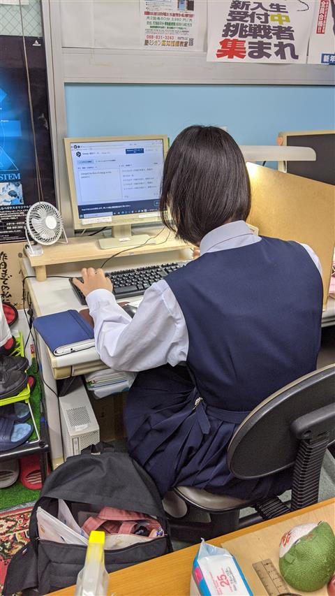 高校生には大人気の英語リスニング・タイピングです。聴き取る英文はかなり速く効果絶大です。 高校生には大人気の英語リスニング・タイピングです。聴き取る英文はかなり速く効果絶大です。